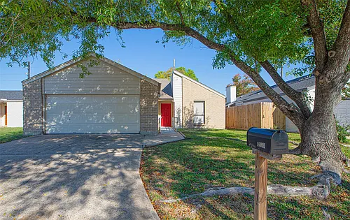 16042 Bear Hill Dr Photo 1