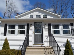 109 Windsor Ave, Hopatcong, NJ 07843