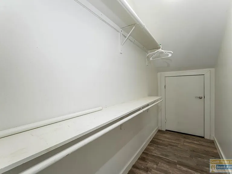 133 Oleander Dr — Photo 11