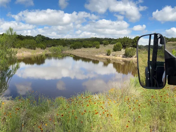 2 Sanctuary Ln, Blanco, TX 78606