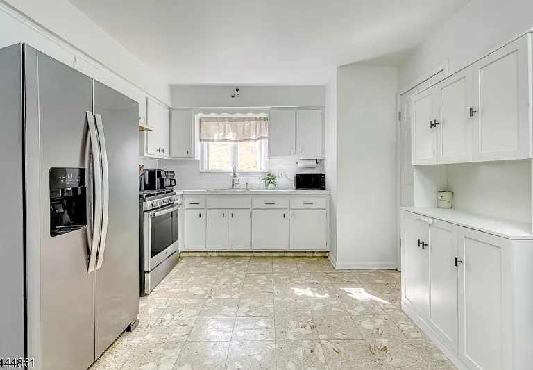21 Avenue A #1 — Photo 4