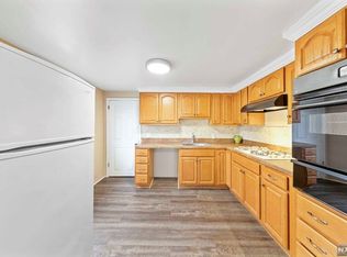 46 Laurel St, Ridgefield Park, NJ 07660