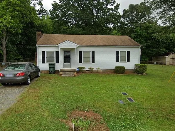 740 Log Cabin Dr, Gastonia, NC 28054