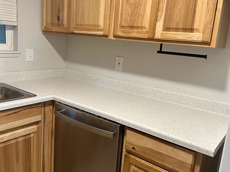 1685-1691 Salishan St SE #1687 — Photo 4