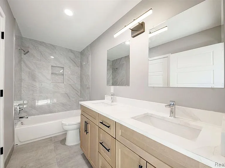 2808 Goodrich St — Photo 22