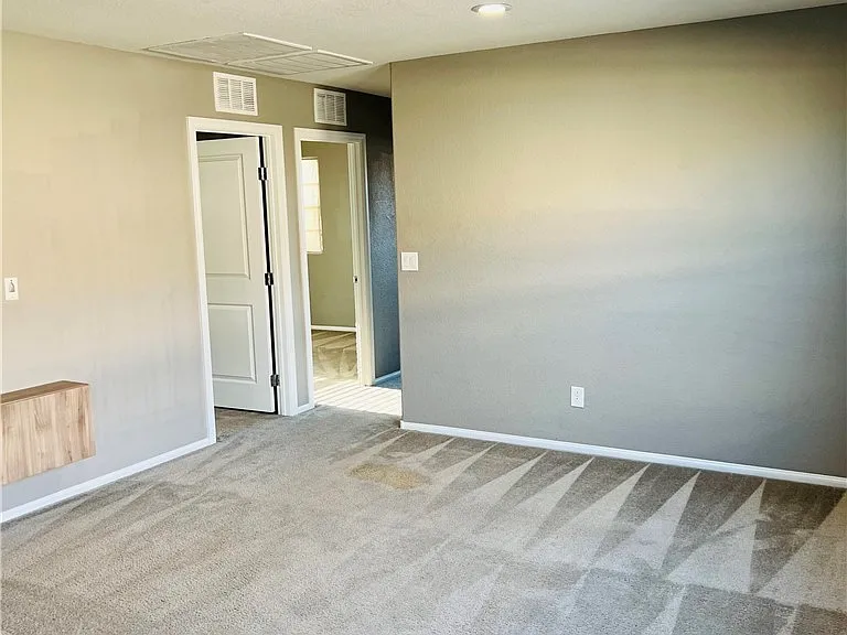 9325 Keystone Ridge Ave — Photo 10