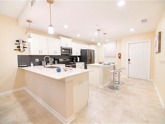 4th image of 3111 Paradox Cir #105