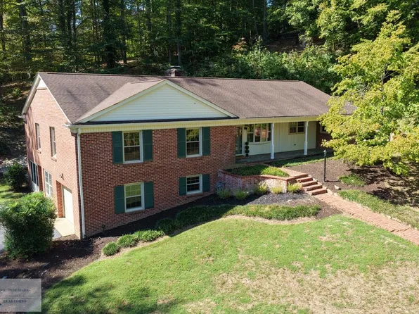 513 Downing Dr, Danville, VA 24541