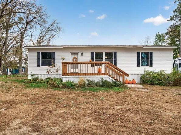 593 261st Ave NW, Isanti, MN 55040