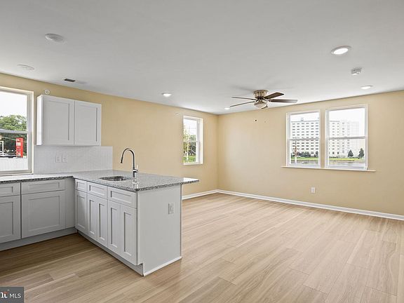 2nd image of 2832 Belmont Ave