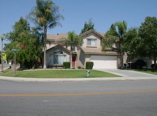 903 Foxcroft Ln, Bakersfield, CA 93312
