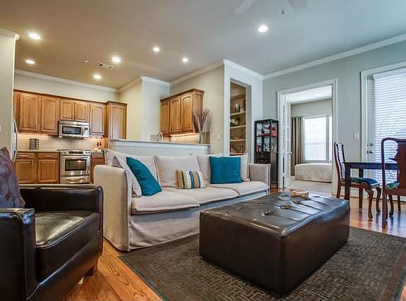3rd image of 4343 McKinney Ave APT 105