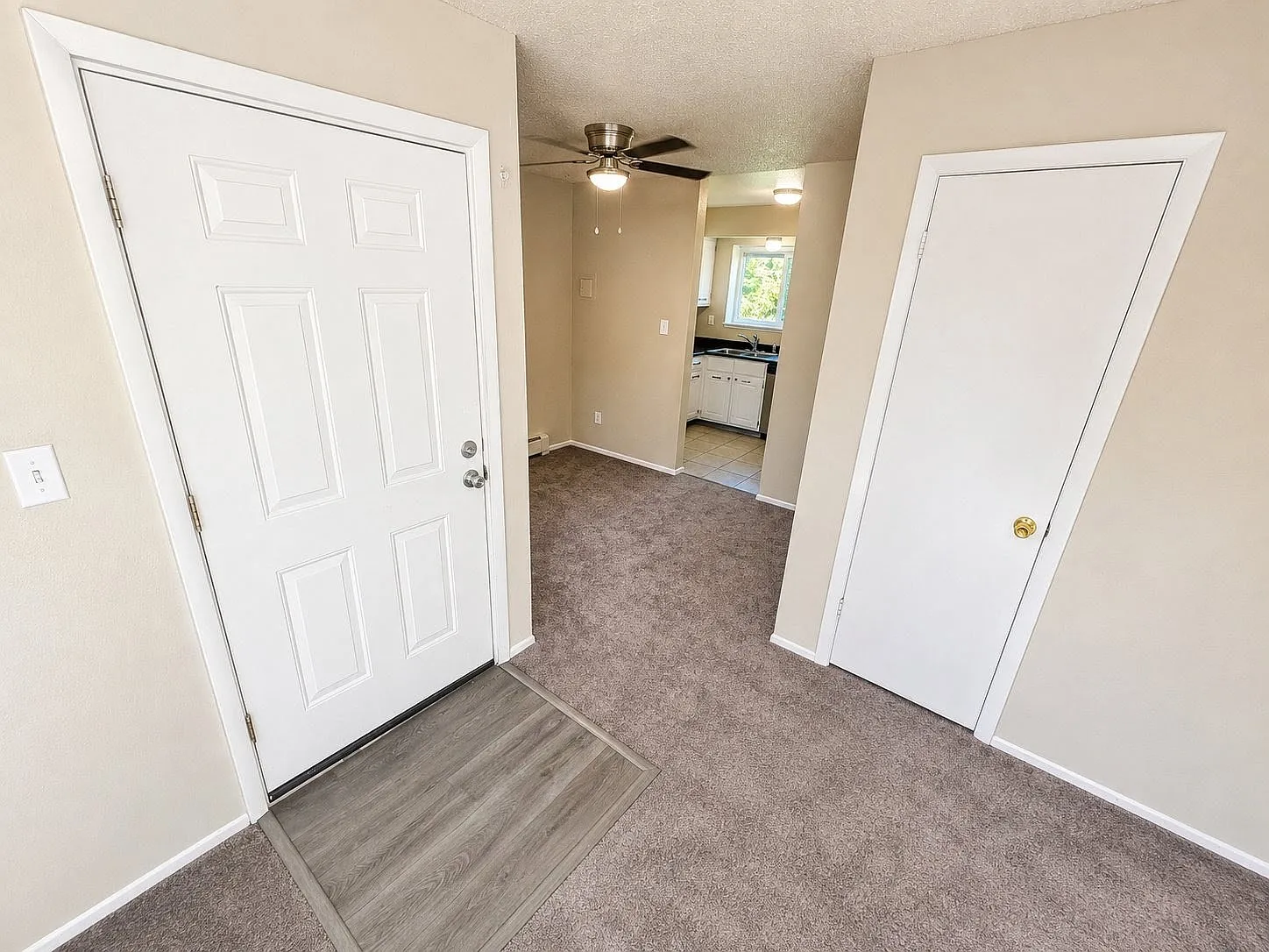 3 bed, 1014 sqft, $1,350 — Photo 3
