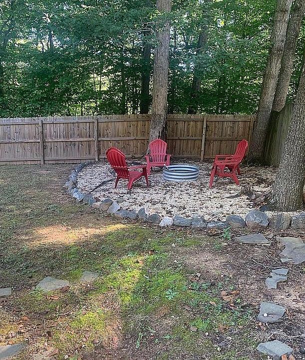 2nd image of 218 Cedar Ridge Dr