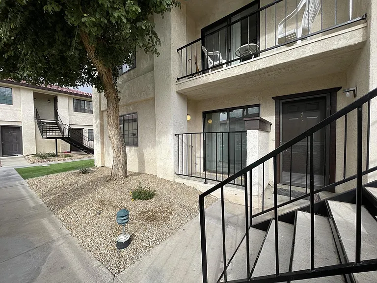 1190 Ramar Rd #A-7 — Photo 2
