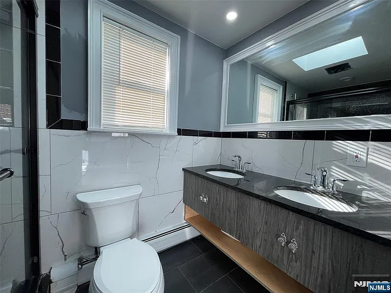 310 E Central Blvd — Photo 18