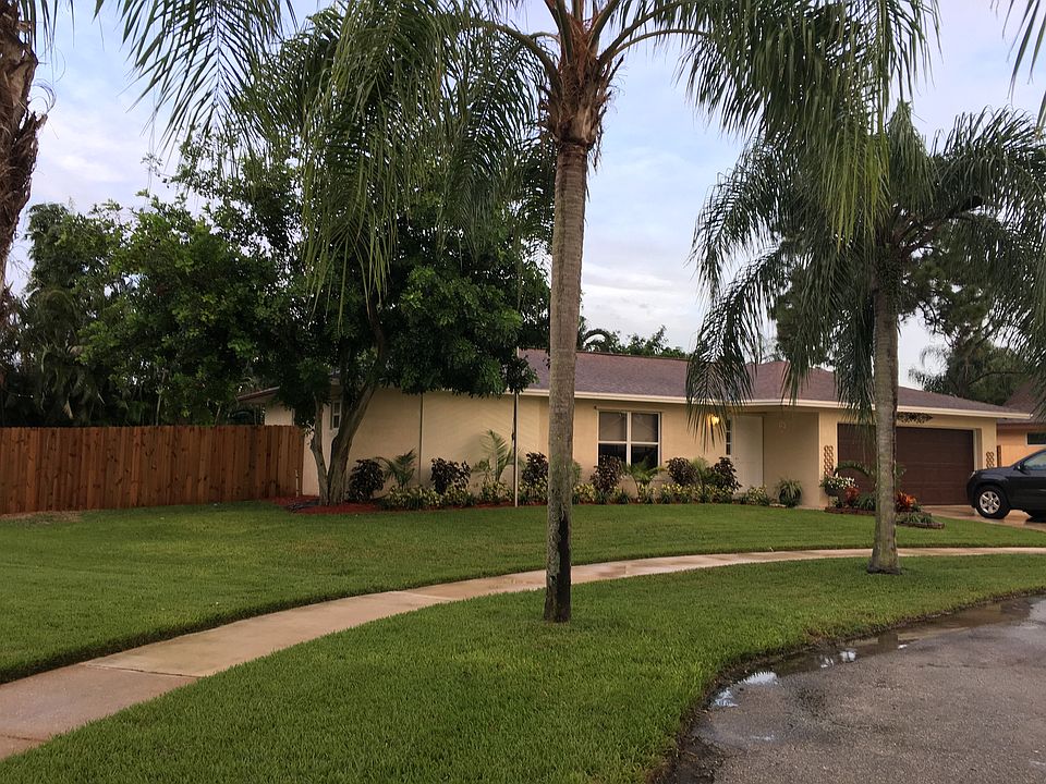 2nd image of 701 Kriss Ln