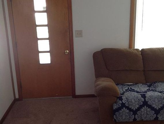 3rd image of 4211 Lincoln Ave