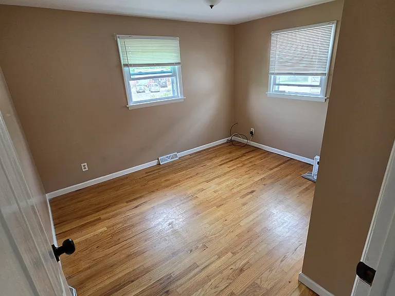 7776 Thompson Rd #2 — Photo 5