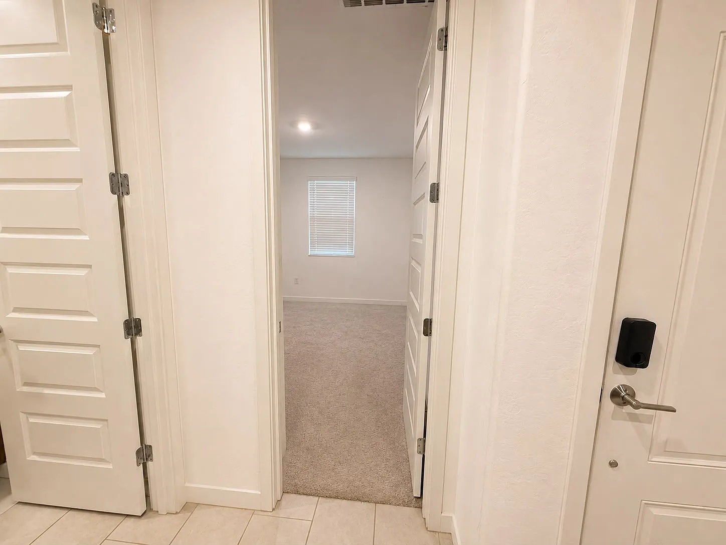 5 bed, 1953 sqft, $2,600 — Photo 2
