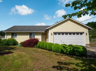 497 Maple St, Yoncalla, OR 97499