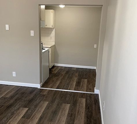 4th image of 3714 Geraldine Ave Unit 6