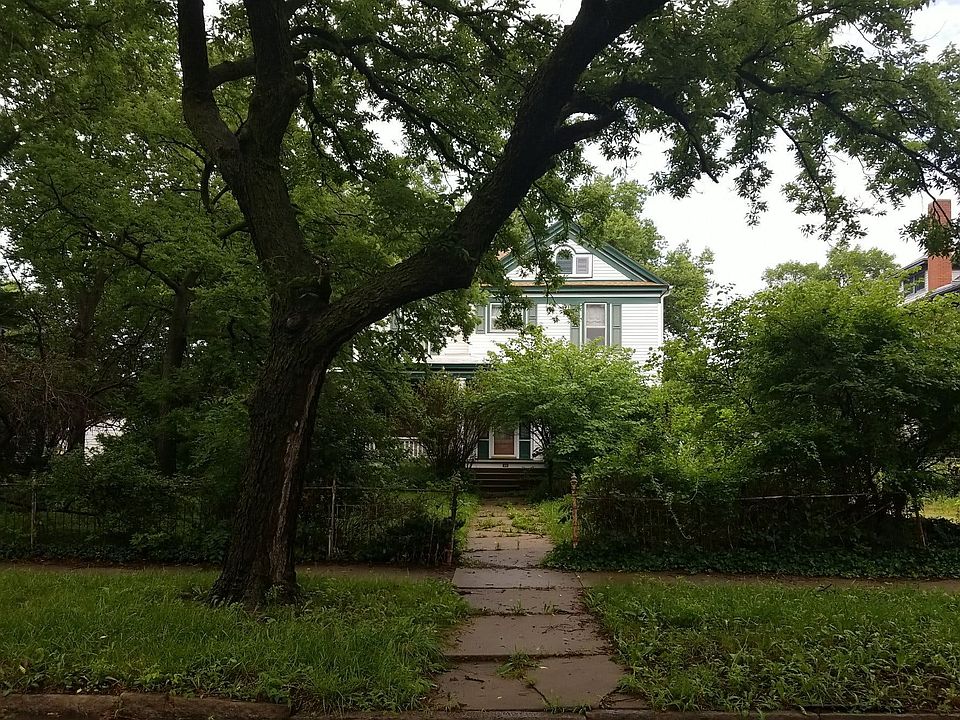 1st image of 120 S 10th St