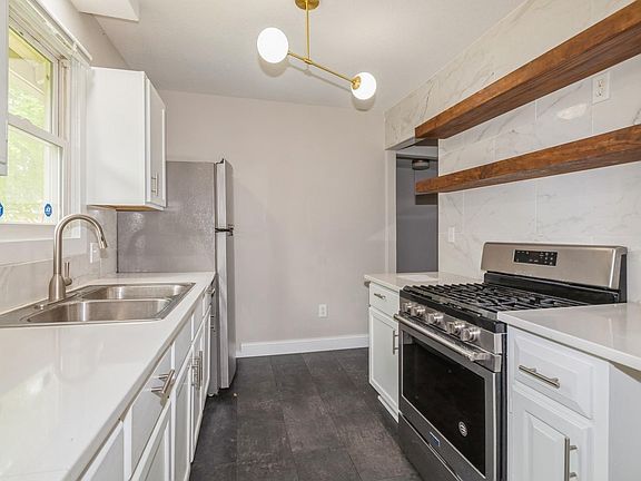 5th image of 3631 Lyndale Ave N