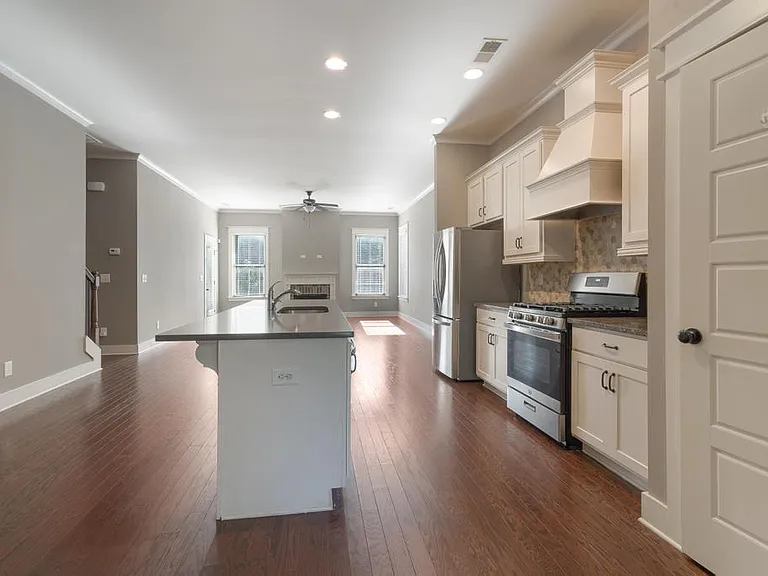 3347 Chase Ct — Photo 7