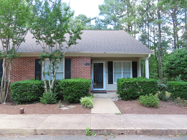 701 Gatehouse Ln, Durham, NC 27707