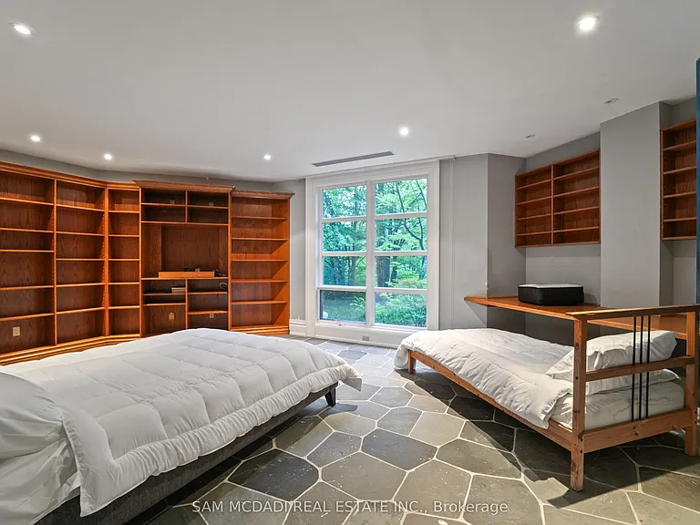 9 Flaherty Ln — Photo 41