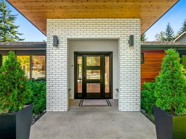 11347 NE 112th St, Kirkland, WA 98033