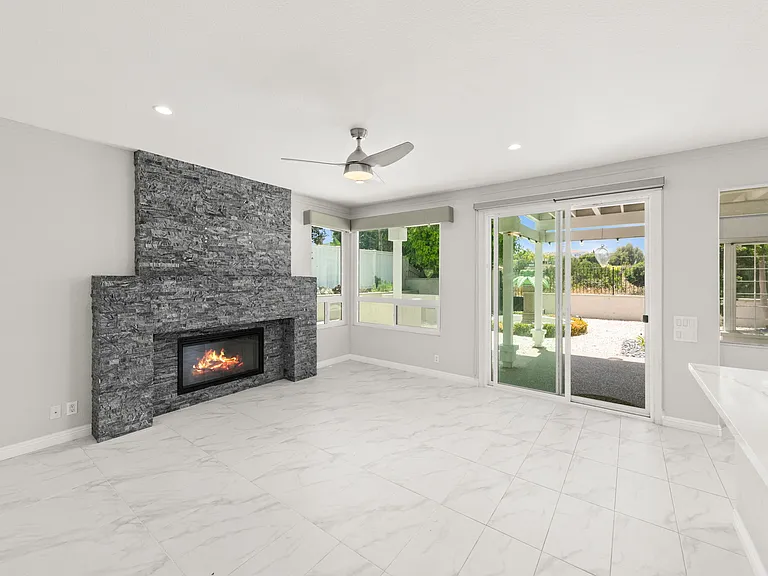 1068 Pacific Hill St — Photo 19