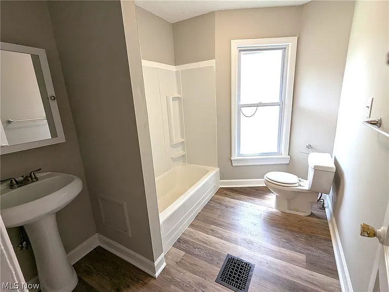1462 Felton Rd — Photo 10
