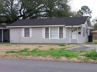 823 Avenue D, Port Allen, LA 70767