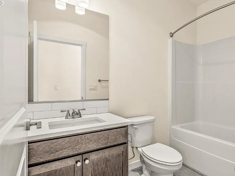 8741 N Burrage Ave — Photo 9