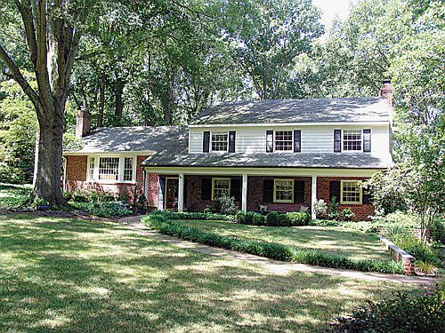 2nd image of 1402 Giltspur Rd