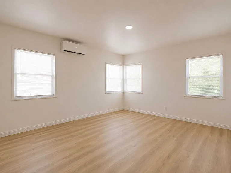 4723 Arlington Ave — Photo 21