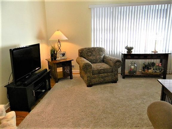 5th image of 324 Vale Ave S