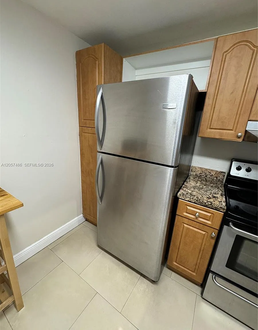 Pine Grove Condo — Photo 4