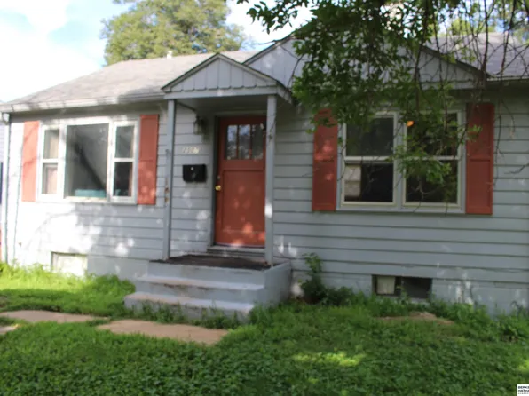 2507 Hancock St, Bellevue, NE 68005