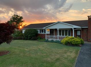 33 Redwood Dr, Wilkes Barre, PA 18702