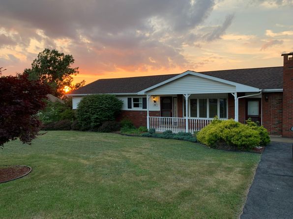 33 Redwood Dr