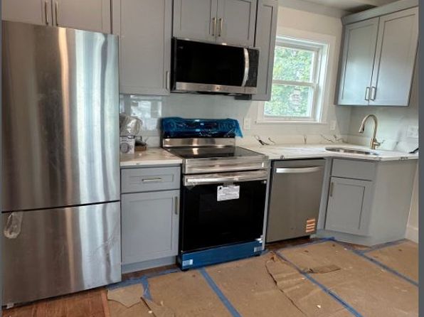 5 Walnut Ave #4