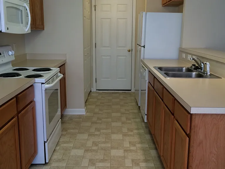2525 Whetstone Ln — Photo 6