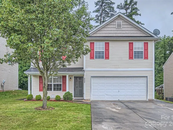 2525 Mulberry Pond Dr, Charlotte, NC 28208