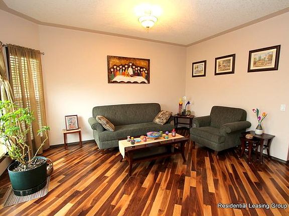 3rd image of 178 Sienna Park Dr SW