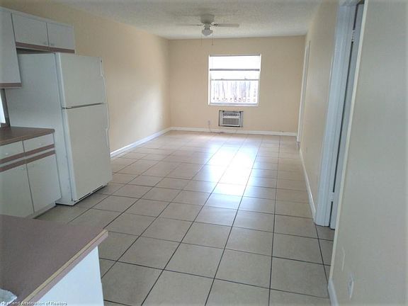2nd image of 3012 State Road 17 N #5
