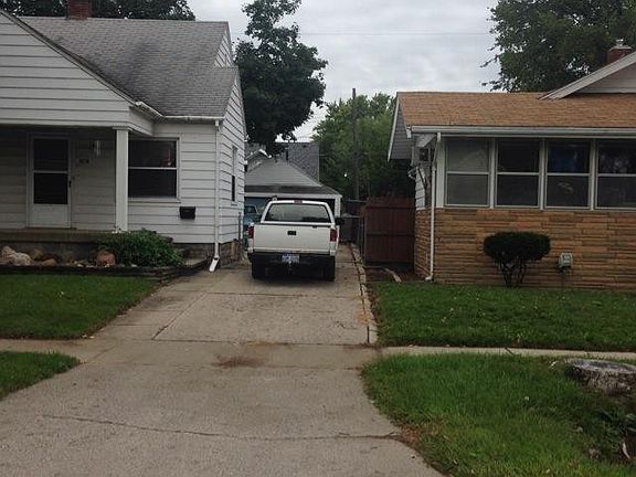 4th image of 3276 Menominee St