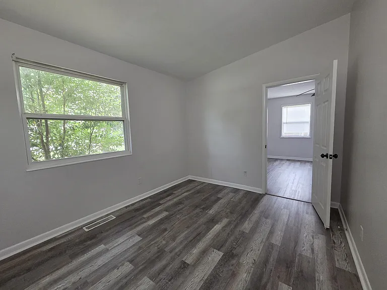 404 Puckett Rd — Photo 14